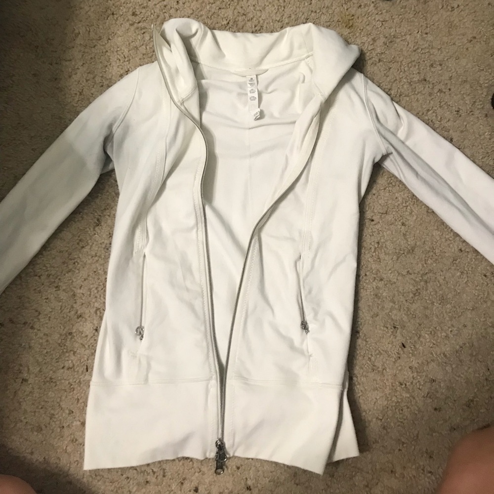 Lululemon size 4 jacket
